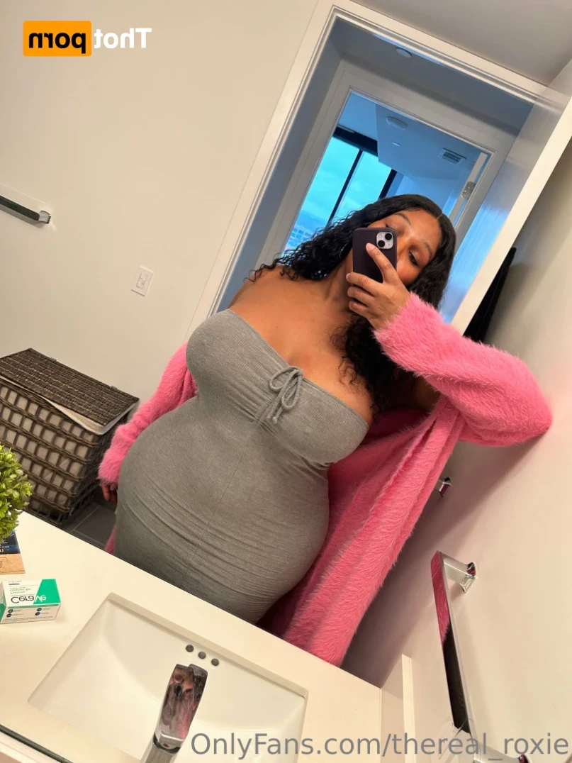 TheReal_RoxieFree [ thereal_roxie ] Onlyfans leaked photo 15459867 on Hotleaks.tv
