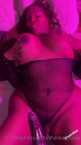 16105635