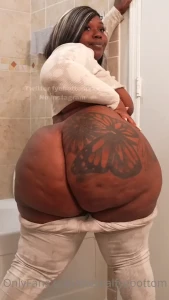 The real fyebottom [ therealfyebottom ] Onlyfans leaked video 11014534 on Hotleaks.tv