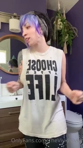 15697353
