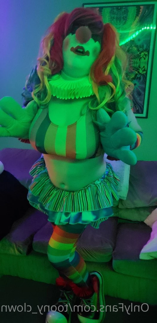 Trixy the Clown [ toony_clown ] Onlyfans leaked photo 2635927 on Hotleaks.tv