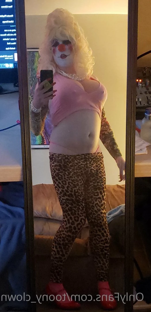 Trixy the Clown [ toony_clown ] Onlyfans leaked photo 2635972 on Hotleaks.tv