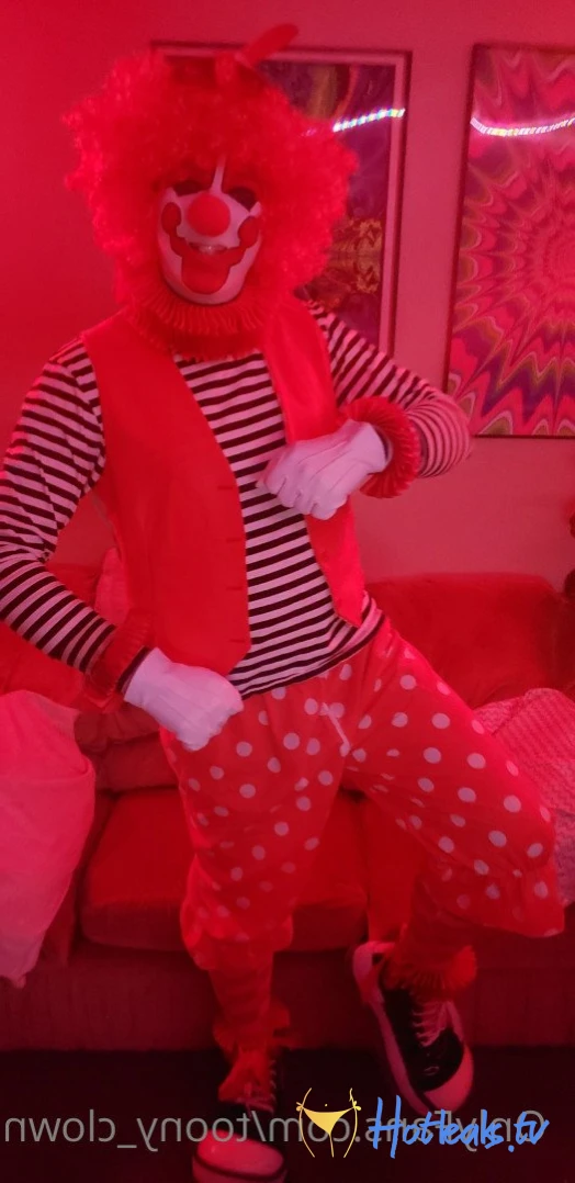 Trixy the Clown [ toony_clown ] Onlyfans leaked photo 2636595 on Hotleaks.tv