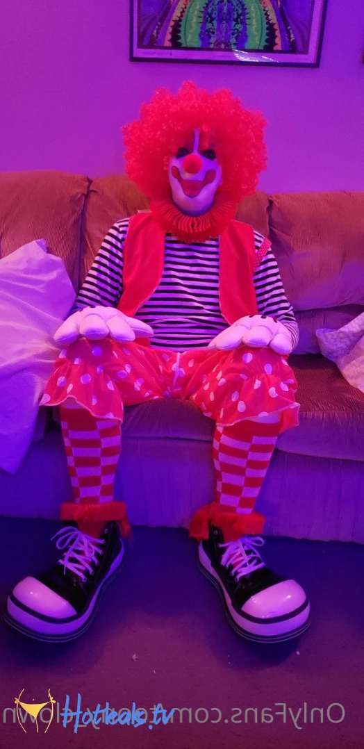 Trixy the Clown [ toony_clown ] Onlyfans leaked photo 2636730 on Hotleaks.tv