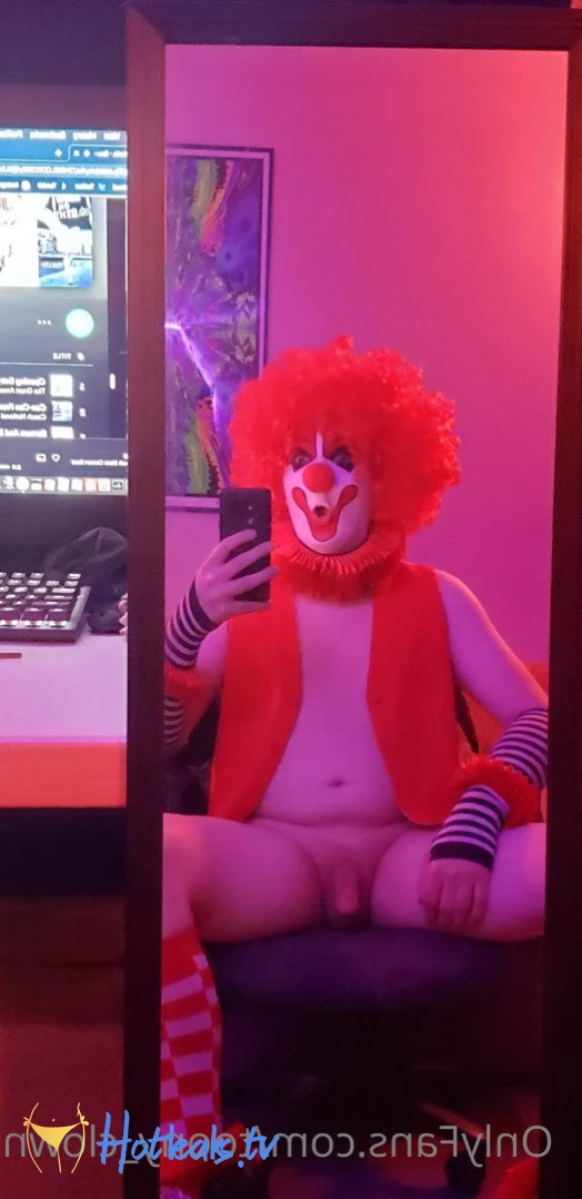 Trixy the Clown [ toony_clown ] Onlyfans leaked photo 2636977 on Hotleaks.tv