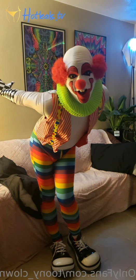 Trixy the Clown [ toony_clown ] Onlyfans leaked photo 7665581 on Hotleaks.tv