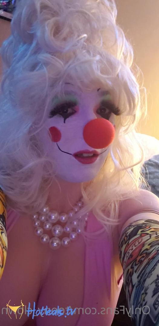 Trixy the Clown [ toony_clown ] Onlyfans leaked photo 7665646 on Hotleaks.tv