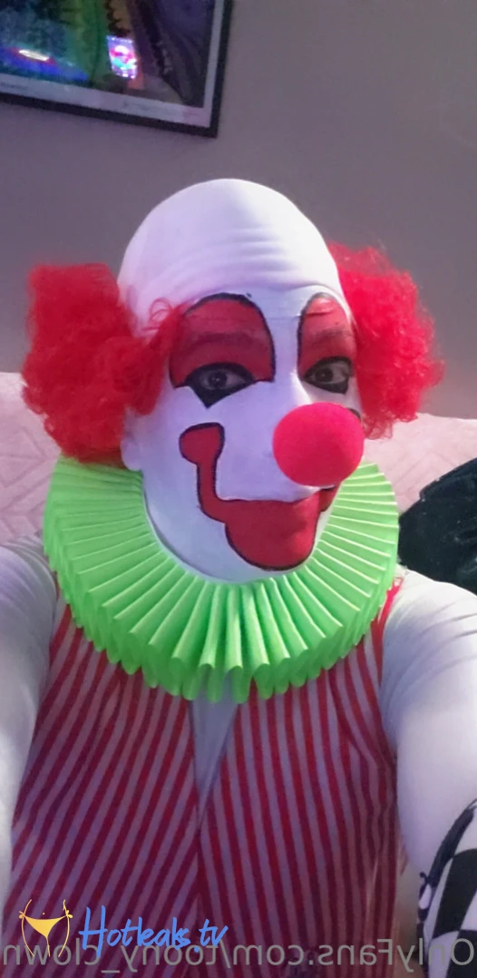 Trixy the Clown [ toony_clown ] Onlyfans leaked photo 7665664 on Hotleaks.tv