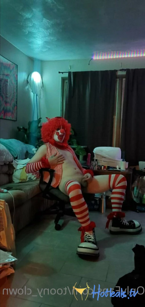 Trixy the Clown [ toony_clown ] Onlyfans leaked photo 7665908 on Hotleaks.tv