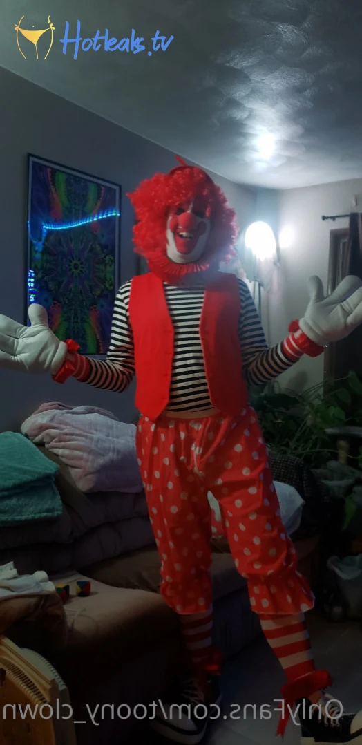 Trixy the Clown [ toony_clown ] Onlyfans leaked photo 7666046 on Hotleaks.tv