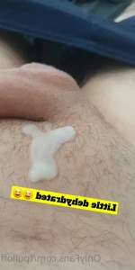 7743189