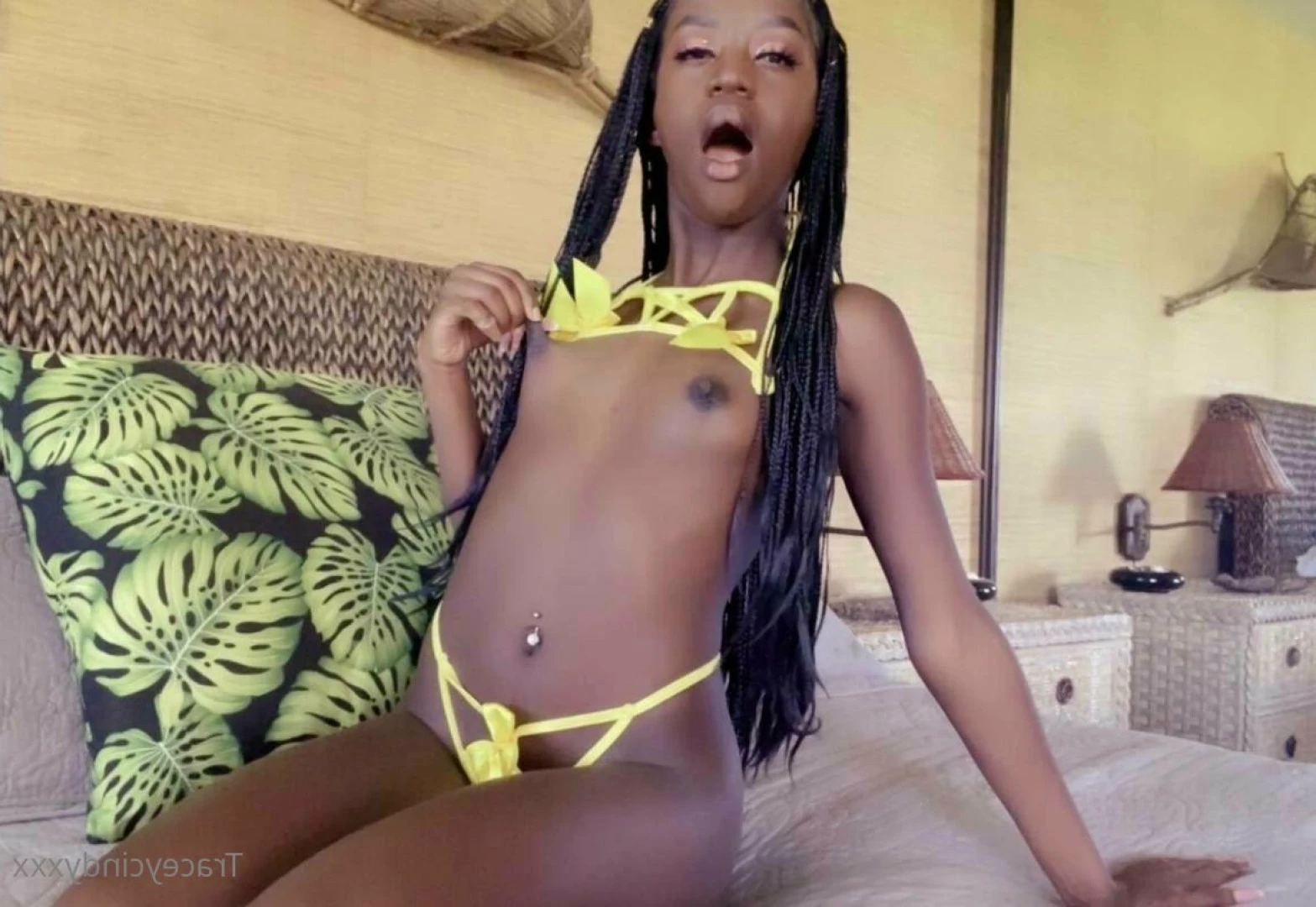 𝐘𝐎𝐔𝐑 𝐏𝐄𝐓𝐈𝐓𝐄 𝐆𝐅💝 [ traceycindyxxx ] Onlyfans leaked photo 5709332 on Hotleaks.tv
