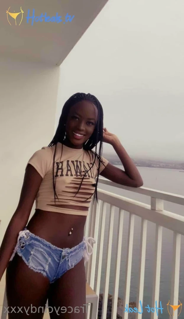 𝐘𝐎𝐔𝐑 𝐏𝐄𝐓𝐈𝐓𝐄 𝐆𝐅💝 [ traceycindyxxx ] Onlyfans leaked photo 12773486 on Hotleaks.tv