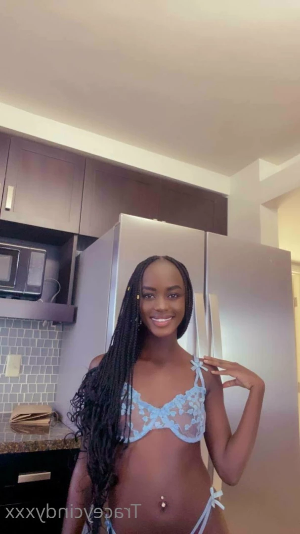 𝐘𝐎𝐔𝐑 𝐏𝐄𝐓𝐈𝐓𝐄 𝐆𝐅💝 [ traceycindyxxx ] Onlyfans leaked photo 12786524 on Hotleaks.tv
