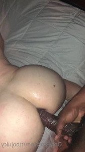 4608702