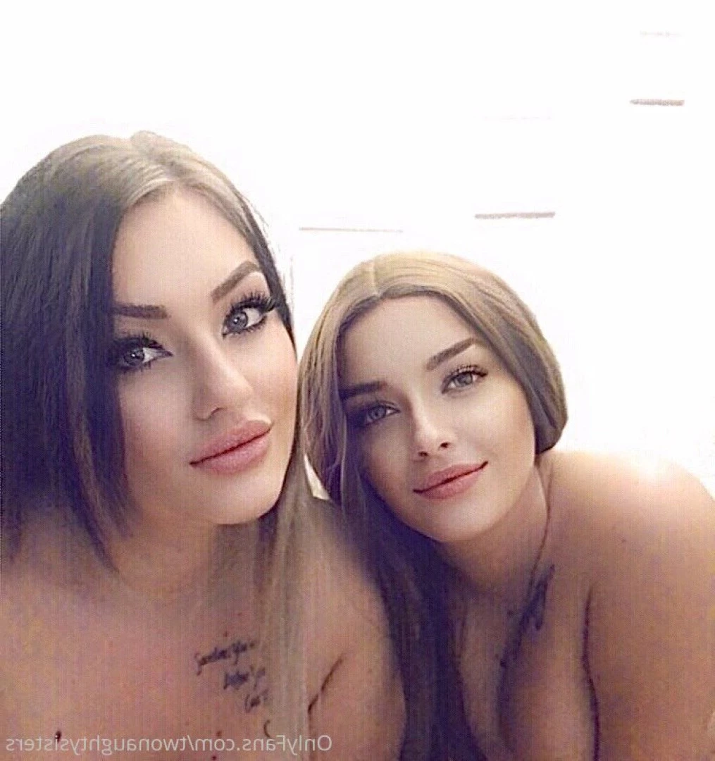 𝐊𝐈𝐍𝐊𝐘 𝐒𝐓𝐄𝐏 𝐒𝐈𝐒𝐓𝐄𝐑𝐒 😈💦 [ twonaughtysisters ] Onlyfans leaked photo 5767439 on Hotleaks.tv