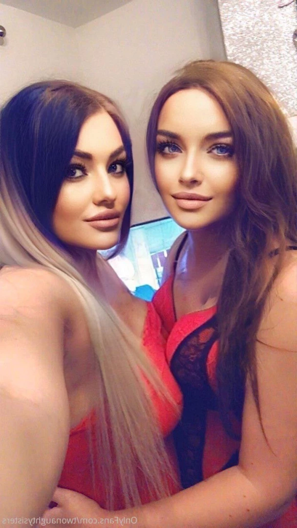 𝐊𝐈𝐍𝐊𝐘 𝐒𝐓𝐄𝐏 𝐒𝐈𝐒𝐓𝐄𝐑𝐒 😈💦 [ twonaughtysisters ] Onlyfans leaked photo 5767474 on Hotleaks.tv