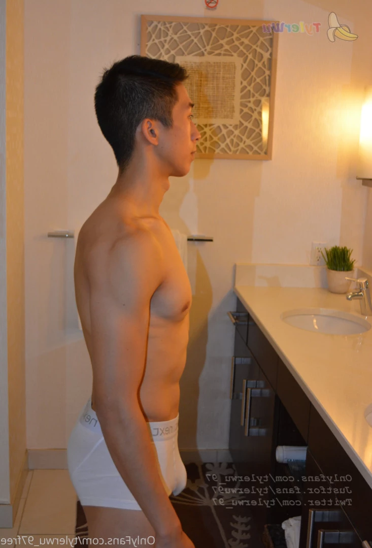 Tyler Wu | Free page woooo [ tylerwu_97free ] Onlyfans leaked photo 10906476 on Hotleaks.tv