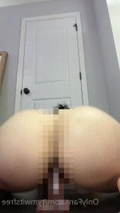 4609979