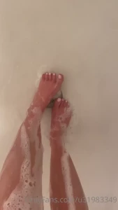 10589553