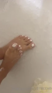 10589554