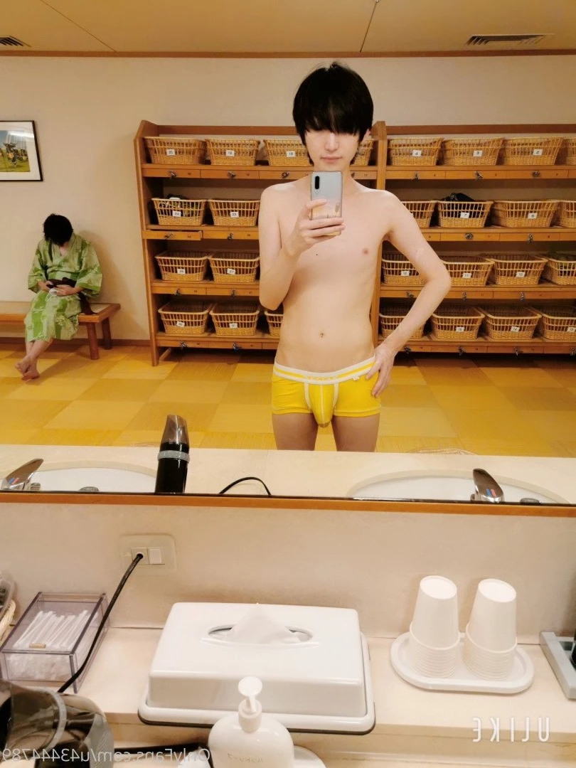 少年S [ u43444789 ] Onlyfans leaked photo 2642097 on Hotleaks.tv