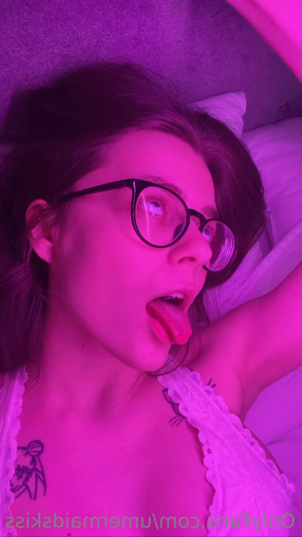 mermaidskiss 🧜🏻‍♀️ [ umermaidskiss ] Onlyfans leaked photo 10969740 on Hotleaks.tv