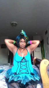 7772943