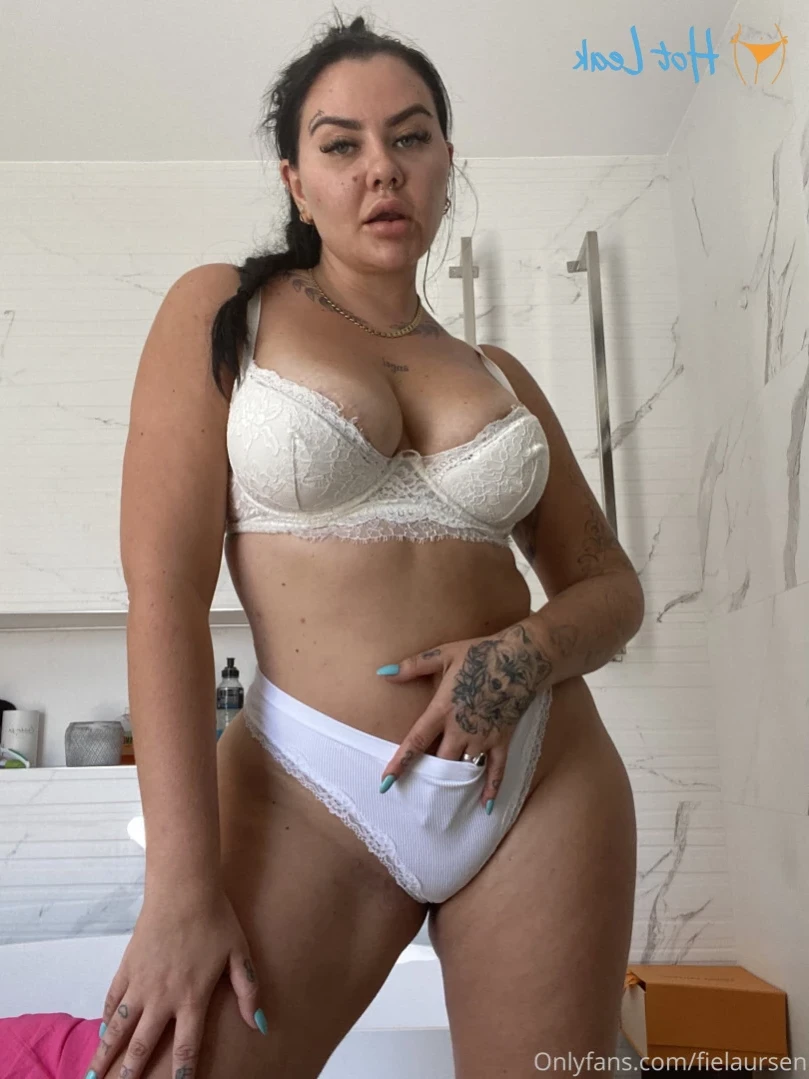 Fie Laursen 🤰 Pregnant Mommy [ fielaursen ] Onlyfans leaked photo 11444250 on Hotleaks.tv
