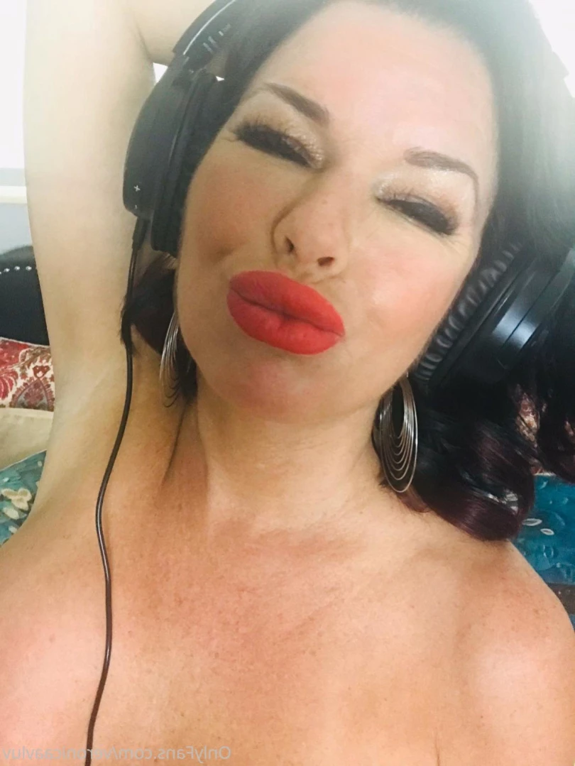 Veronica Avluv [ veronicaavluv ] Onlyfans leaked photo 14189672 on Hotleaks.tv