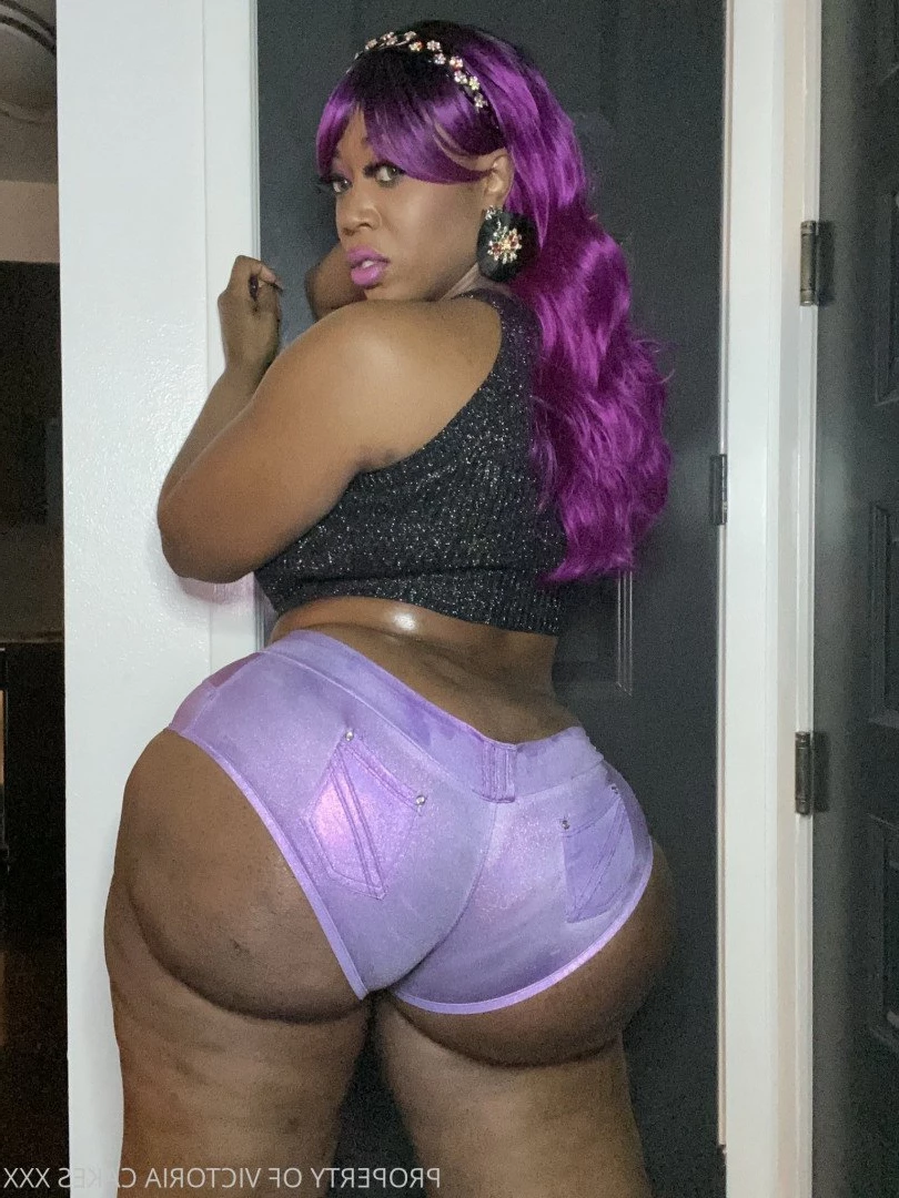 CAKE QUEEN  👑 🅵🆁🅴🅴 🅿🅰🅶🅴 [ victoriacakesclassics ] Onlyfans leaked photo 2589160 on Hotleaks.tv