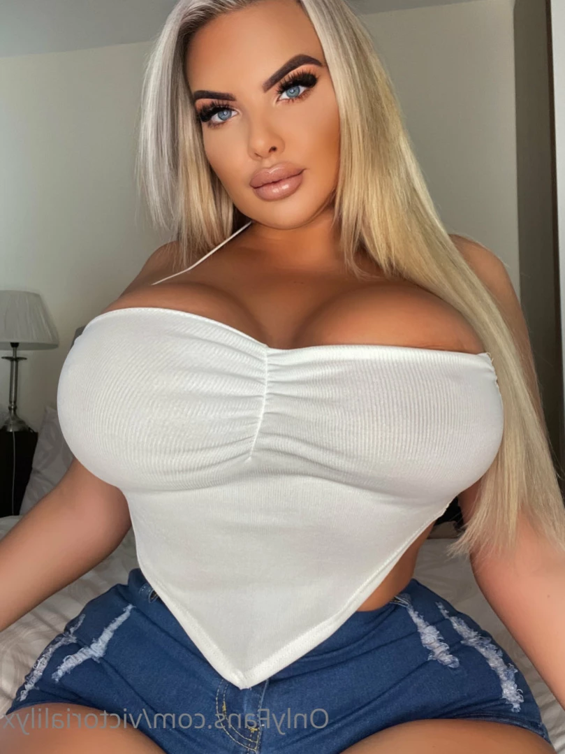 VICTORIA 💦💦 SEXTING RIGHT NOW 😈😈💦💦 [ victorialilyx ] Onlyfans leaked photo 12736674 on Hotleaks.tv