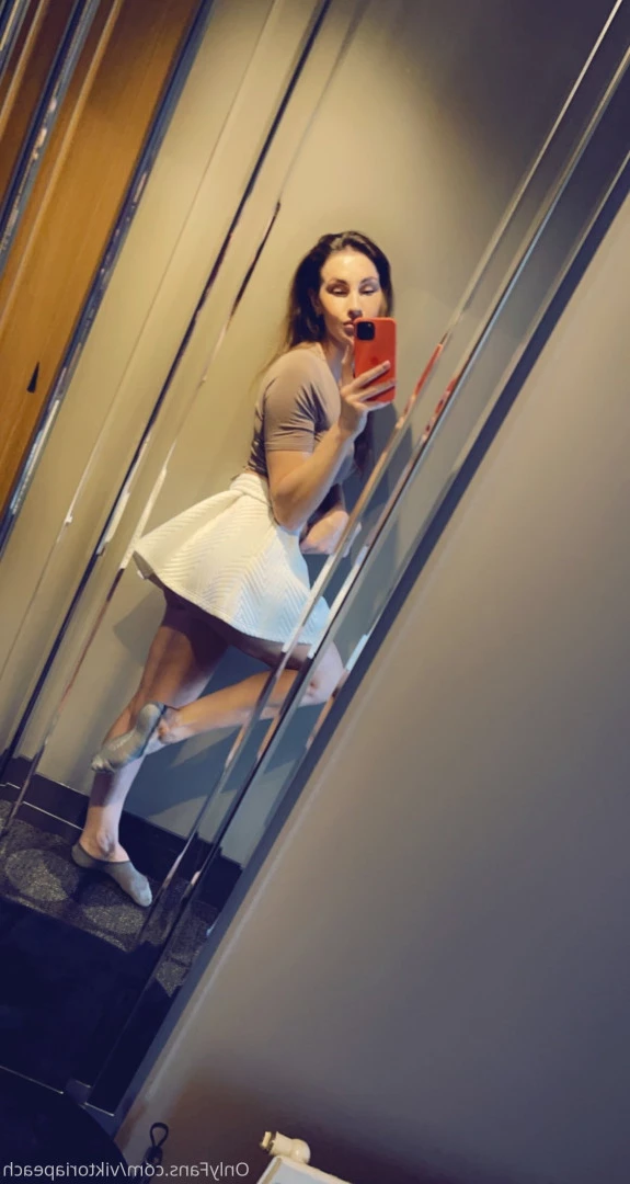 💚𝗬𝗢𝗨𝗥 𝗦𝗟𝗨𝗧𝗧𝗬 𝗚𝗜𝗥𝗟 𝗡𝗘𝗫𝗧 𝗗𝗢𝗢𝗥💚 [ viktoriapeach ] Onlyfans leaked photo 10300375 on Hotleaks.tv