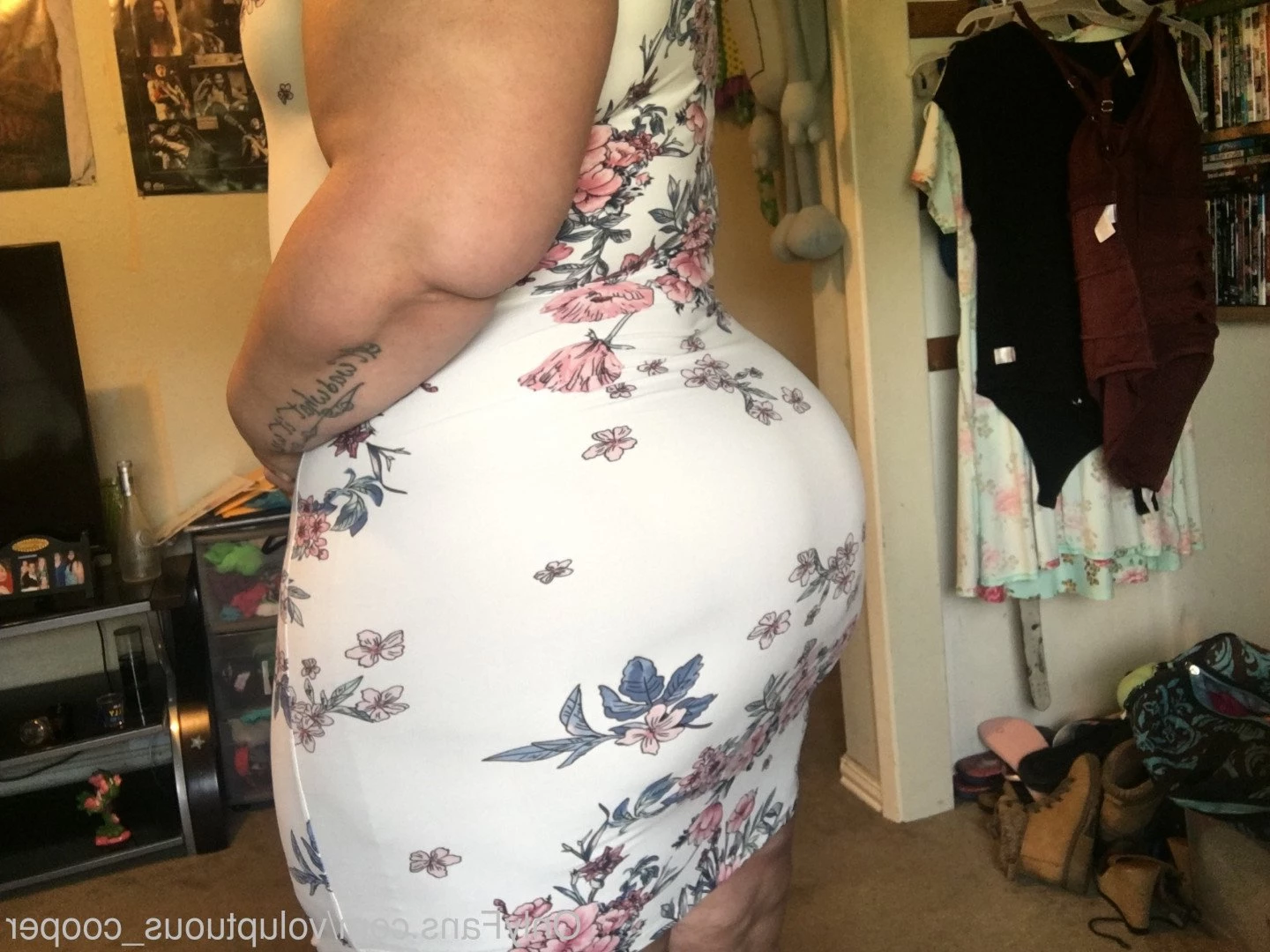 V Cooper [ voluptuous_cooper ] Onlyfans leaked photo 2581822 on Hotleaks.tv