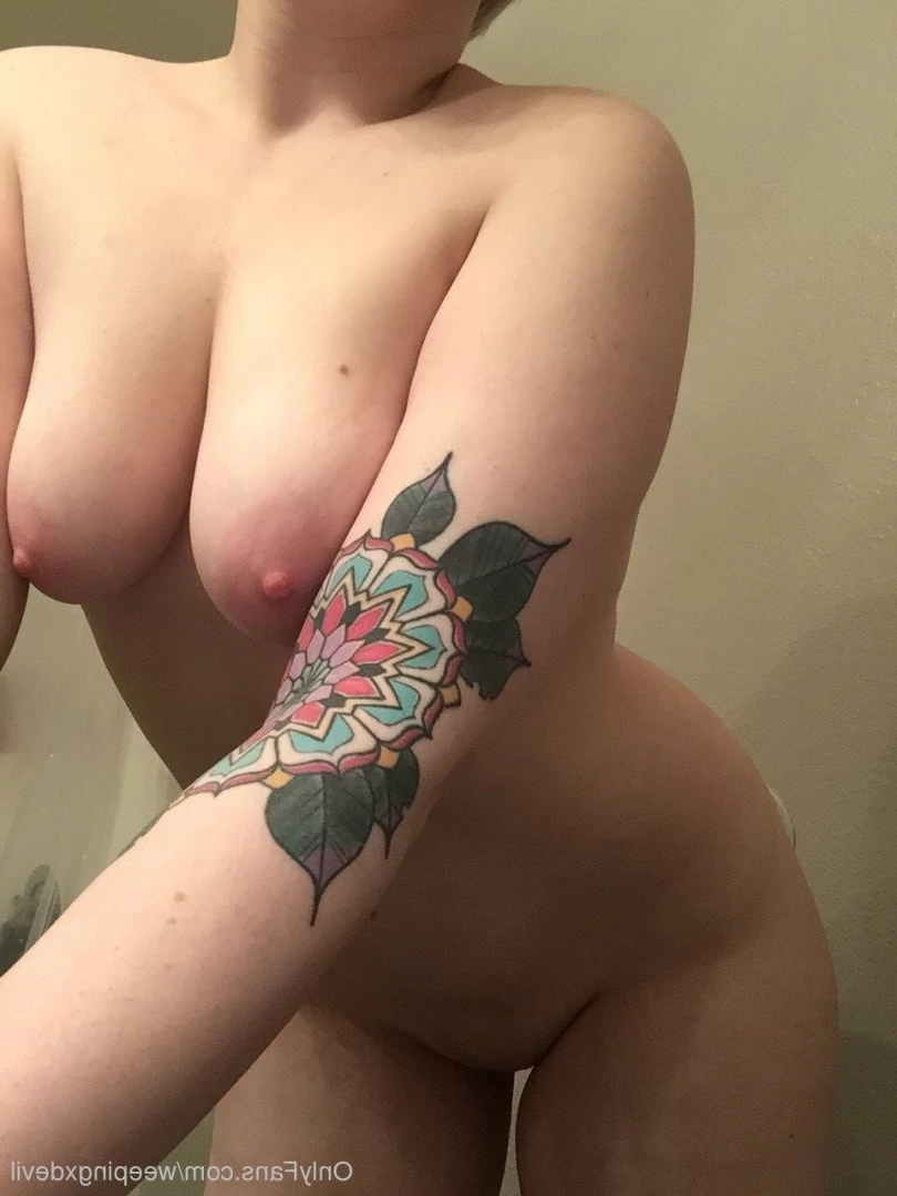 a m a n d a [ weepingxdevil ] Onlyfans leaked photo 2579153 on Hotleaks.tv