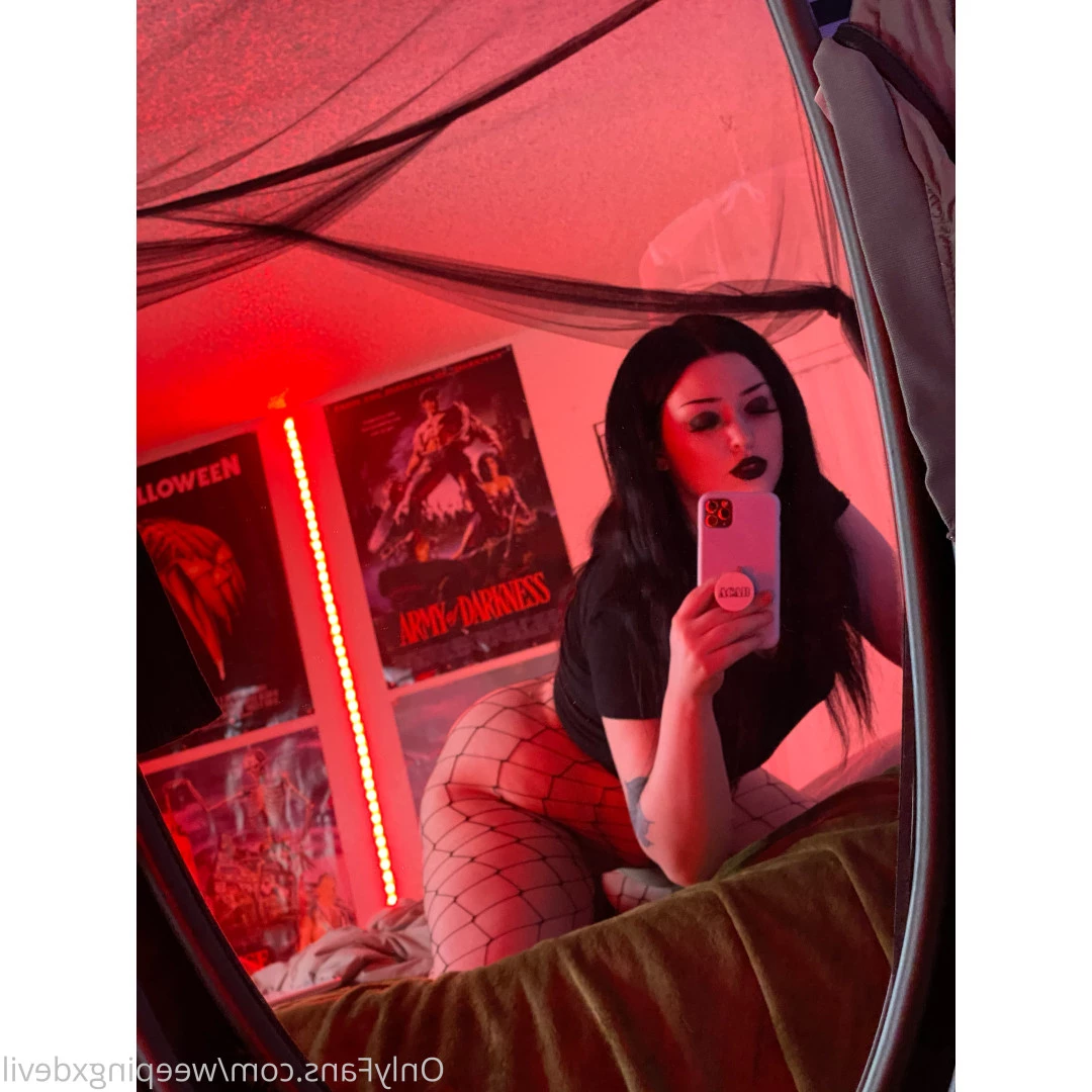 a m a n d a [ weepingxdevil ] Onlyfans leaked photo 5655294 on Hotleaks.tv