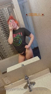 2582938