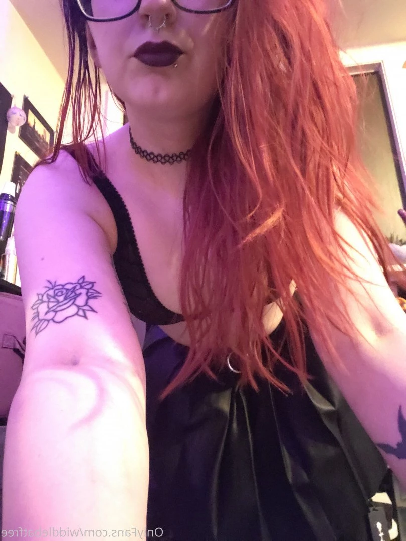 𖤐 bad witch 𖤐 [ widdlebatfree ] Onlyfans leaked photo 2580793 on Hotleaks.tv
