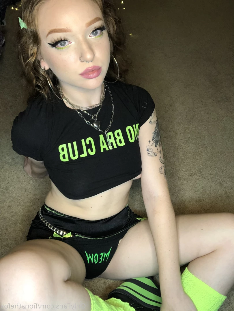 Fiona The Fox [ fionathefox ] Onlyfans leaked photo 6828659 on Hotleaks.tv