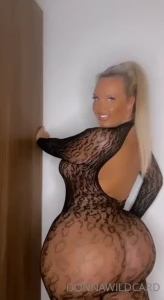 15736974