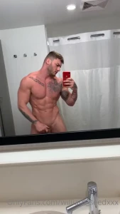 4945787