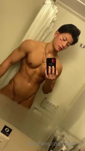 4945860