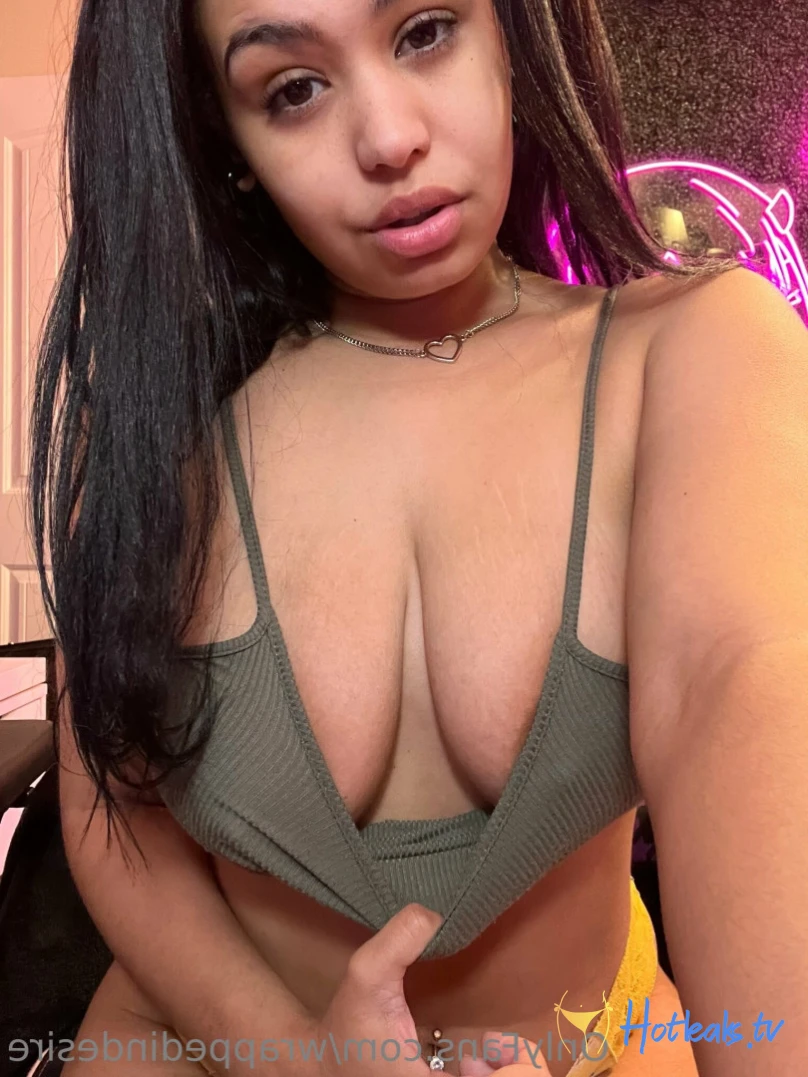 Deziree [ wrappedindesire ] Onlyfans leaked photo 14155181 on Hotleaks.tv