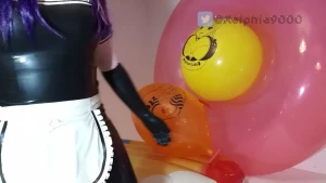 4945989