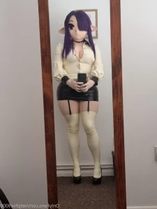 5630587