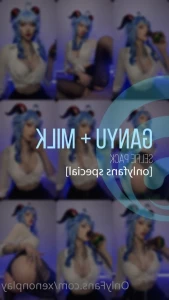 2585726