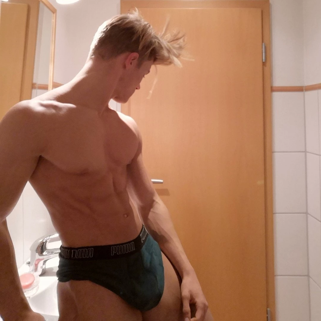 Leo [ xleox ] Onlyfans leaked photo 2584246 on Hotleaks.tv