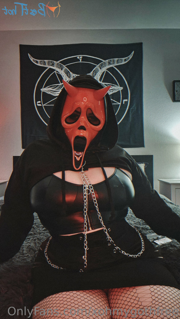 Follow for FREE! [ xohmygothfree ] Onlyfans leaked photo 16722914 on Hotleaks.tv