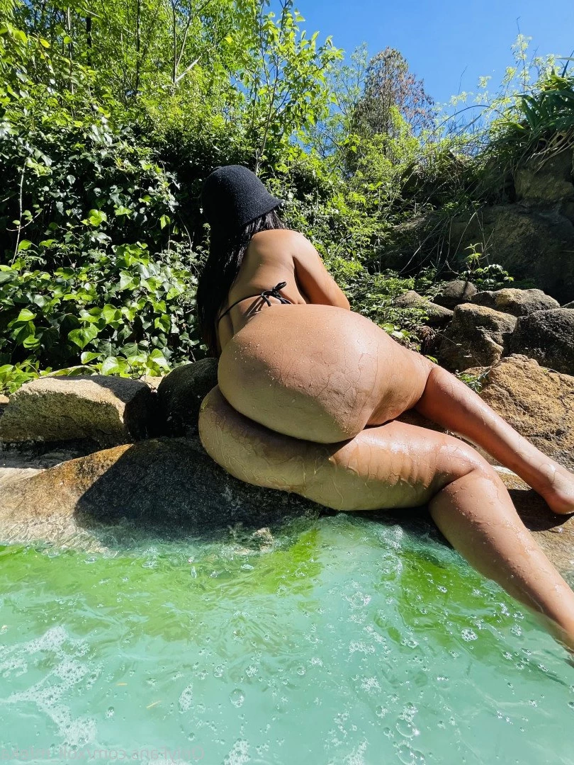 Xoli M [ xoli_mfeka ] Onlyfans leaked photo 2581377 on Hotleaks.tv
