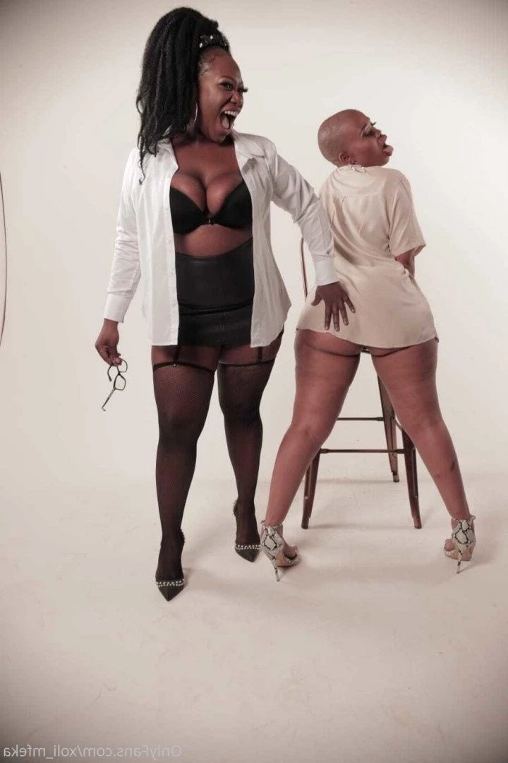 Xoli M [ xoli_mfeka ] Onlyfans leaked photo 2581610 on Hotleaks.tv